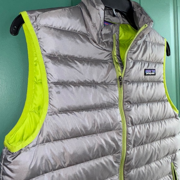 Patagonia Kids Gray and Neon Yellow Vest - Picture 4 of 10
